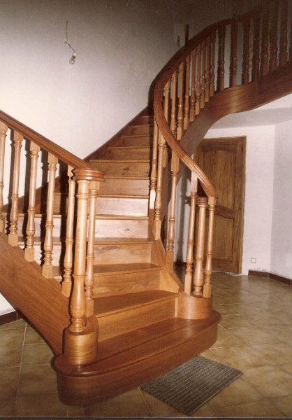 curved stair construction