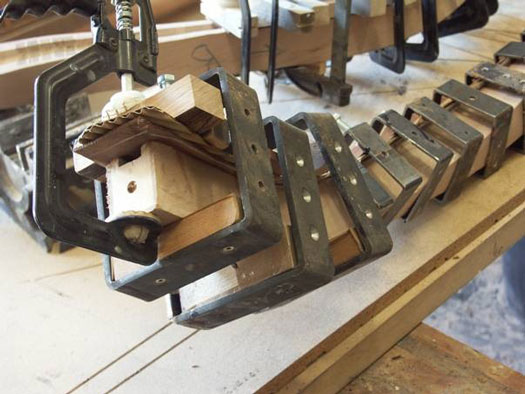 clamps for stair handrail to fix veneers on